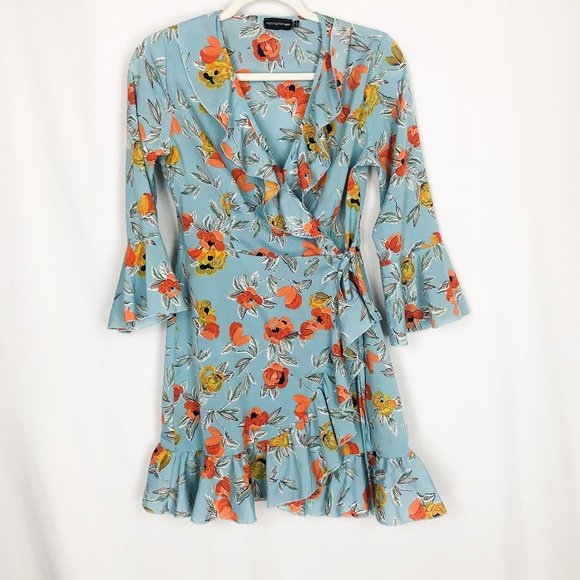 PrettyLittleThing Dresses & Skirts - Pretty Little Thing Wrap Floral Dress Size 6